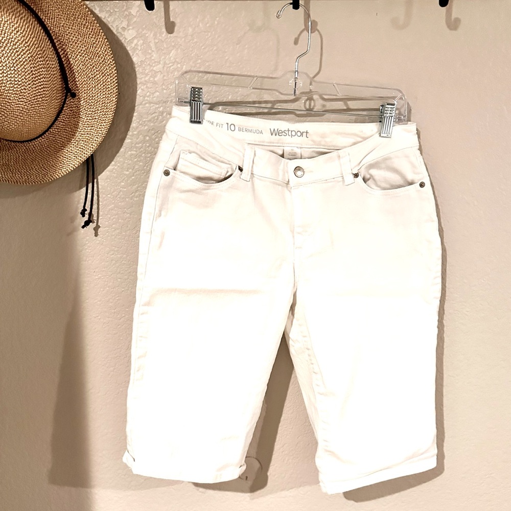 White denim Bermuda shorts
